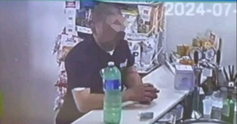 Napoli, arrestato l’avvelenatore del latte di mandorla: sonniferi nelle bibite