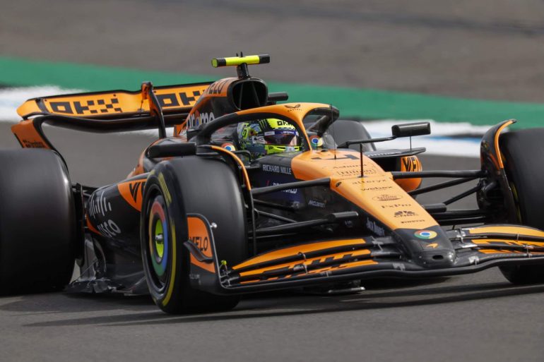 F1, FP2 GP Silverstone: è uno-due McLaren nel venerdì di libere