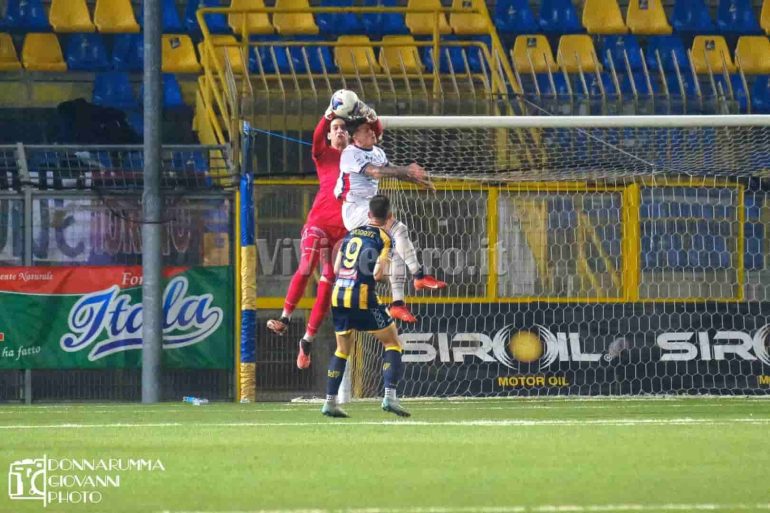 Matteo Esposito rinnova con la Juve Stabia fino al 2026