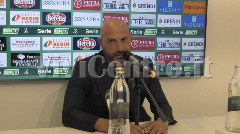 Carrarese – Juve Stabia, Mister Calabro: Vittoria di carattere contro un grande avversario che era imbattuto