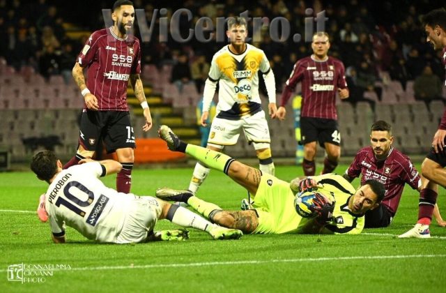 Salernitana-Juve Stabia 1-2. Leone e Adorante eroici, ecco le pagelle delle Vespe