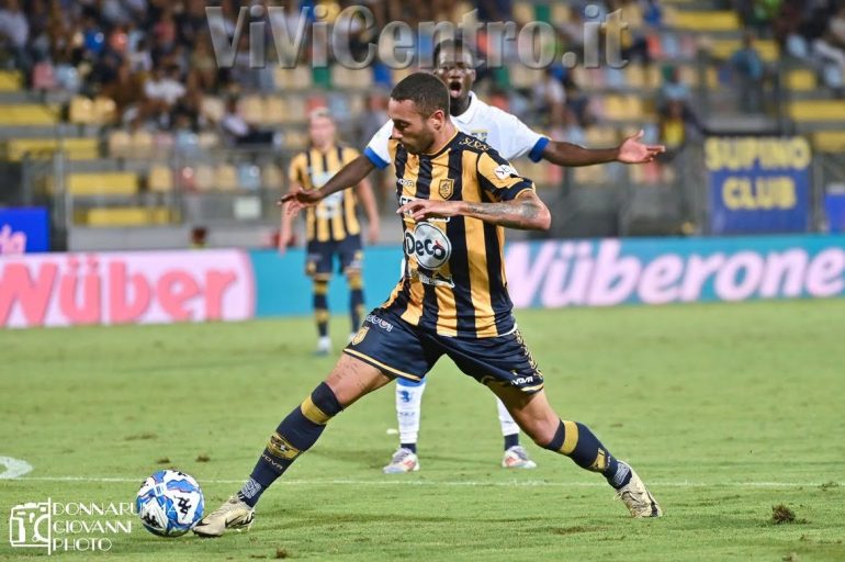 Juve Stabia, il jolly Kevin Piscopo: Da “soldato” di Pagliuca a risorsa preziosa per il nuovo corso di Abate?