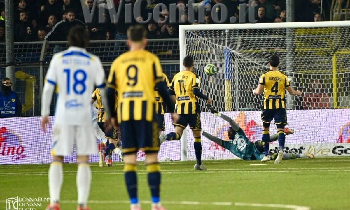 Juve Stabia, un punto amaro contro il Frosinone: il Var priva le Vespe della vittoria!