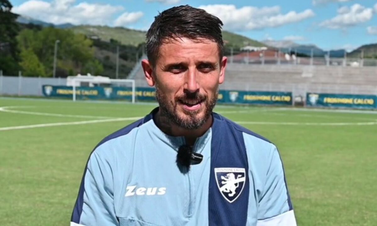 Juve Stabia – Frosinone, la storia dell’allenatore avversario: i ciociari puntano su l’ex Primavera Greco