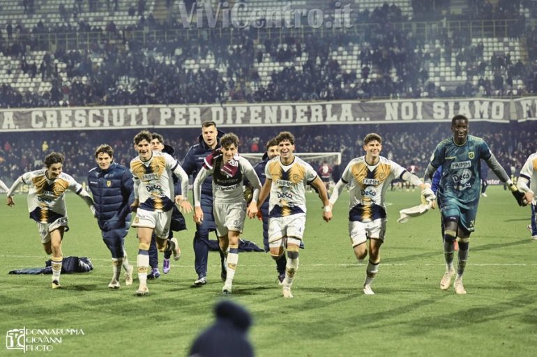 Salernitana – Juve Stabia (1-2): Le foto dei protagonisti in campo e del pubblico stabiese presente
