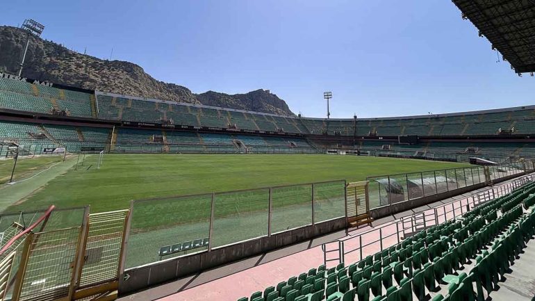 La squadra di Pagliuca a casa del Palermo, la Juve Stabia sogna la grande impresa in uno stadio magico