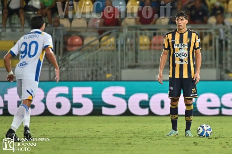 Tanti pezzi pregiati della Juve Stabia nel mirino di altre squadre: le clausole rescissorie di Folino e Leone