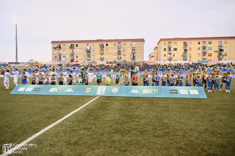 Juve Stabia – Carrarese (2-1): Le foto dei protagonisti in campo e del pubblico presente