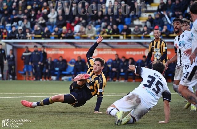 L’assedio di Itaca – Adorante sotto i riflettori: corteggiatissimo ma sempre legato alla Juve Stabia