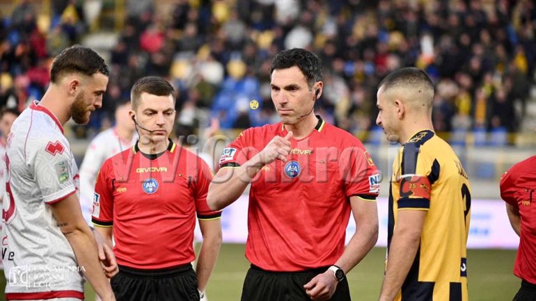 La Juve Stabia è una macchina perfetta! Il Bari si arrende sotto i colpi delle Vespe