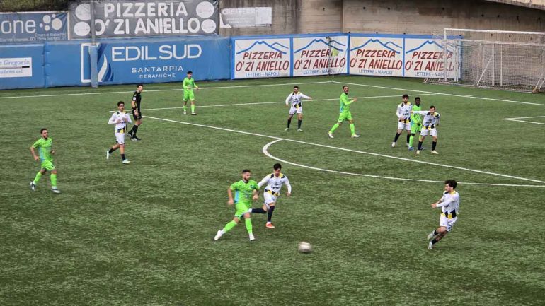 la Virtus Stabia si fa rimontare in casa dal Solofra (1-2): Una brutta battuta d’arresto