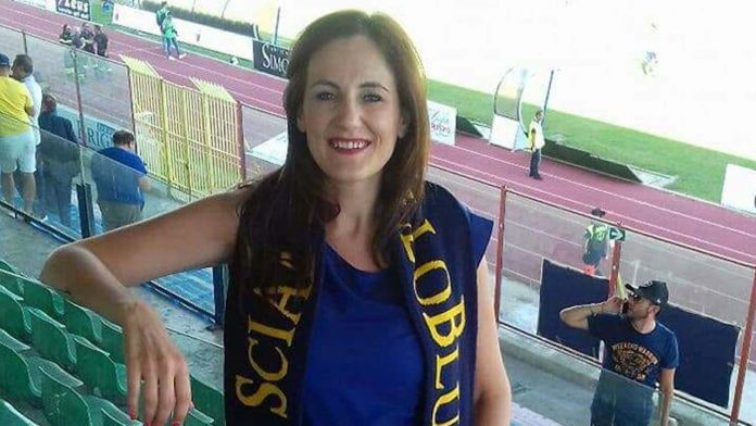 maria mosca juve stabia vespa rosa