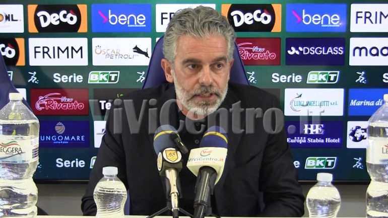 Juve Stabia – Salernitana (1-0), Valentini furioso: L’arbitro ha rovinato la gara. Salvezza ancora possibile