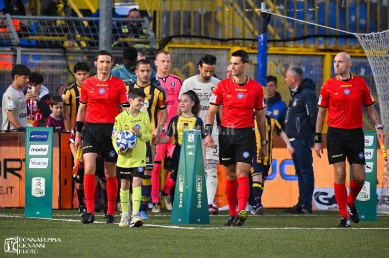 Juve Stabia – Salernitana (1-0): Le foto dei protagonisti in campo e del pubblico presente