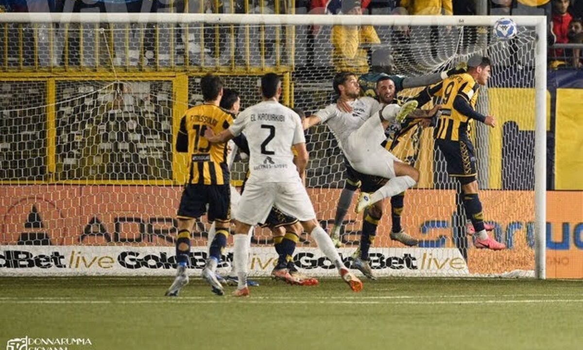 Quando il Calcio Sostenibile Va in Campo: Sudtirol contro Juve Stabia