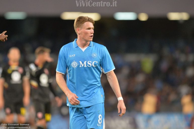 Napoli-Genoa 2-2! A due giornate dalla fine il distacco tra Napoli e Inter è di 1 punto