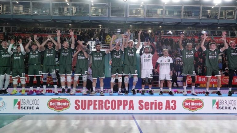 Romeo Sorrento trionfa nella Del Monte Supercoppa A3 di Volley Maschile: netto 3-0 su San Donà di Piave