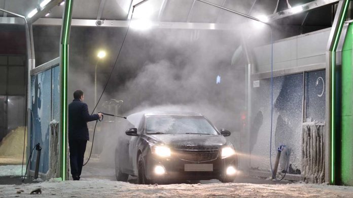 manutenzione autolavaggio Depositphotos_199998900_L