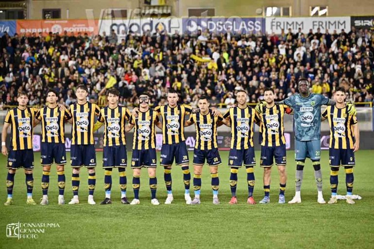 Cremonese in Serie A: La gioia Grigiorossa a La Spezia esalta l’impresa sfiorata dalla Juve Stabia