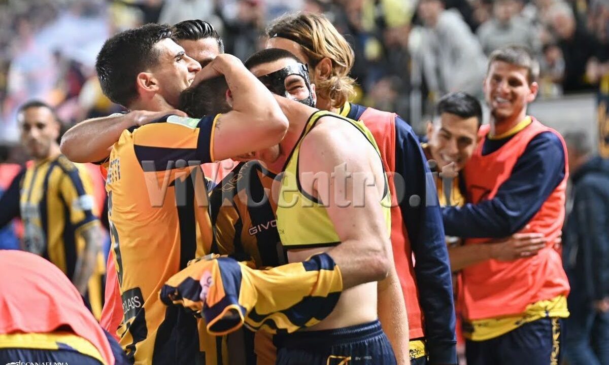 Juve Stabia, gol da ricordare della stagione: Le poesie gialloblù che fanno battere il cuore dei tifosi