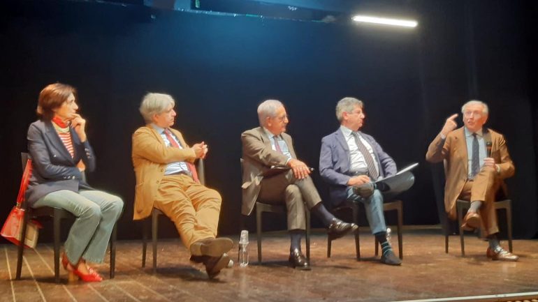 Dibattito su “La Riforma Costituzionale della Magistratura Ordinaria” al Teatro Karol di Castellammare