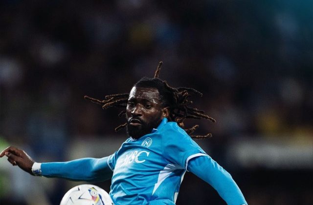 Il Napoli pareggia col Parma ma resta 1°: al Tardini finisce 0-0