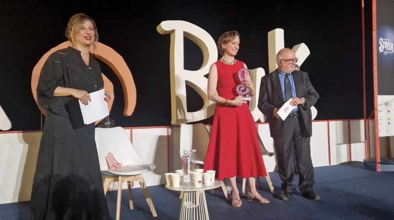 Taobuk, Anna Foa vince la prima edizione del premio Strega Saggistica
