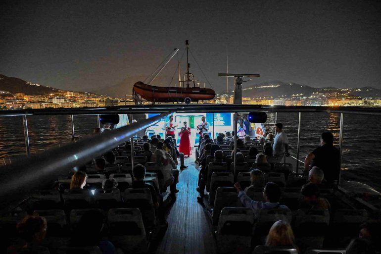 “Un libro sotto le stelle” edizione 2025 illumina la costa campana con grandi autori