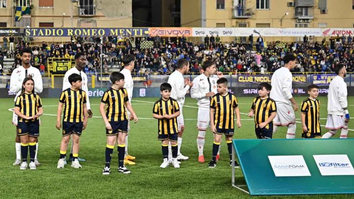Juve Stabia Bambini che accompagnano i calciatori