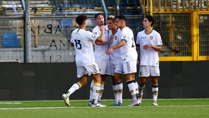 Juve Stabia Potenza 1-0 allenamento congiunto del 07 agosto 2025 BURNETE-min