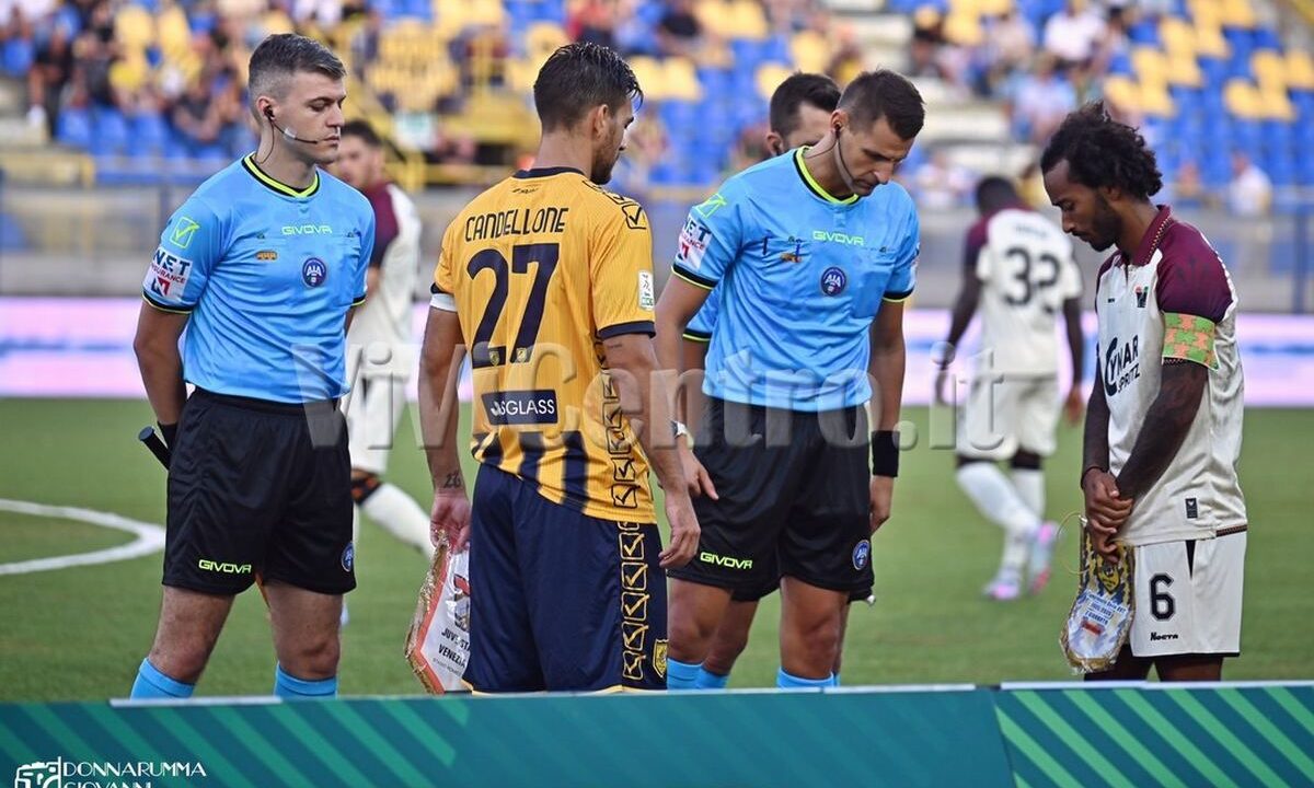 Juve Stabia – Venezia (0-0): Le foto dei protagonisti e del pubblico presente al Menti