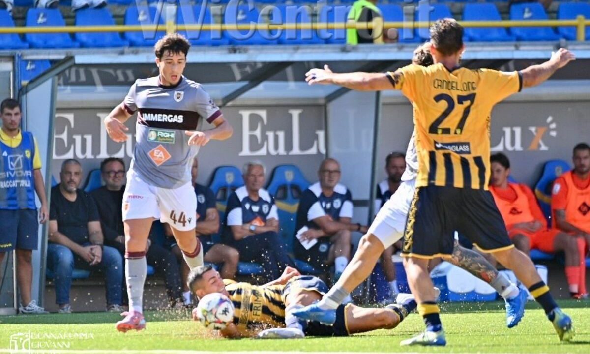 Juve Stabia e Reggiana (0-0). Le Vespe si scontrano con il muro granata e le proprie difficoltà offensive