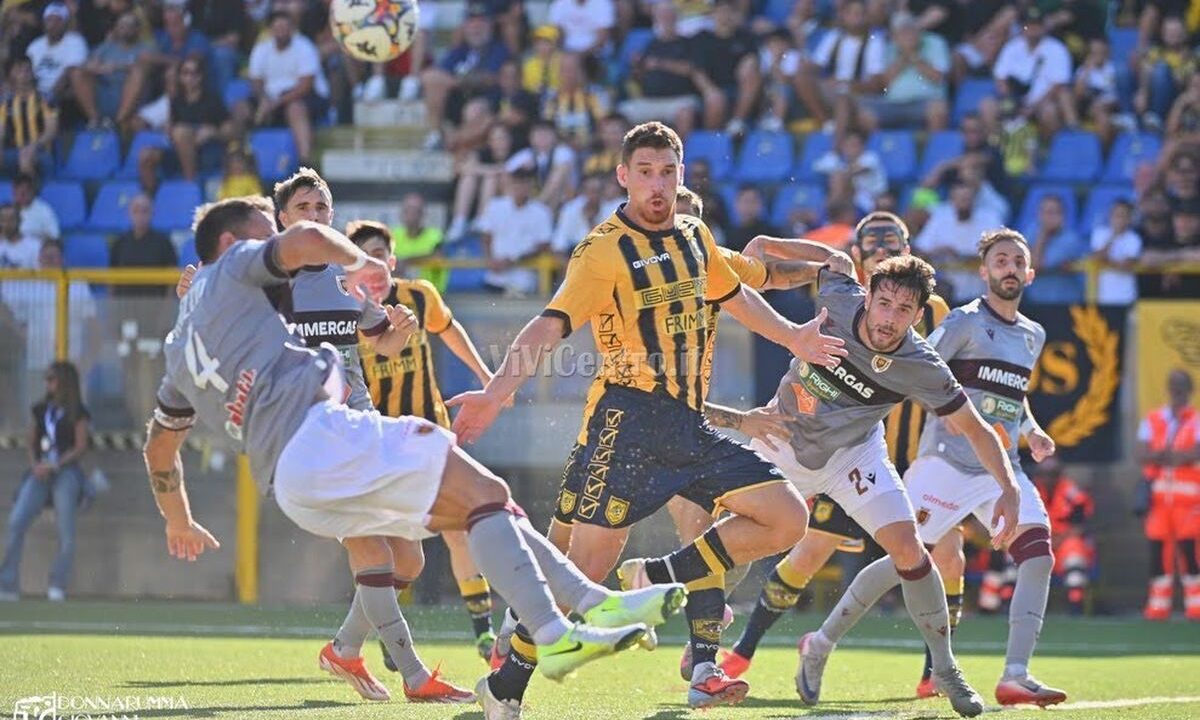 Juve Stabia, un Menti ancora amaro: Le Vespe sbattono sul muro della Reggiana e sulla propria sterilità