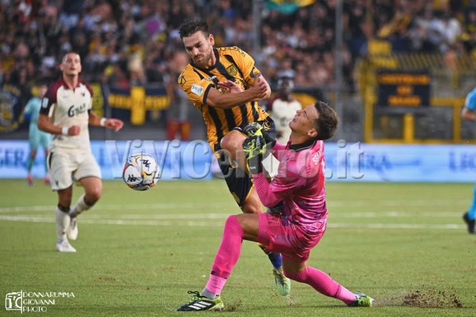 Juve Stabia Venezia Serie BKT 2025-2026 (19) CANDELLONE