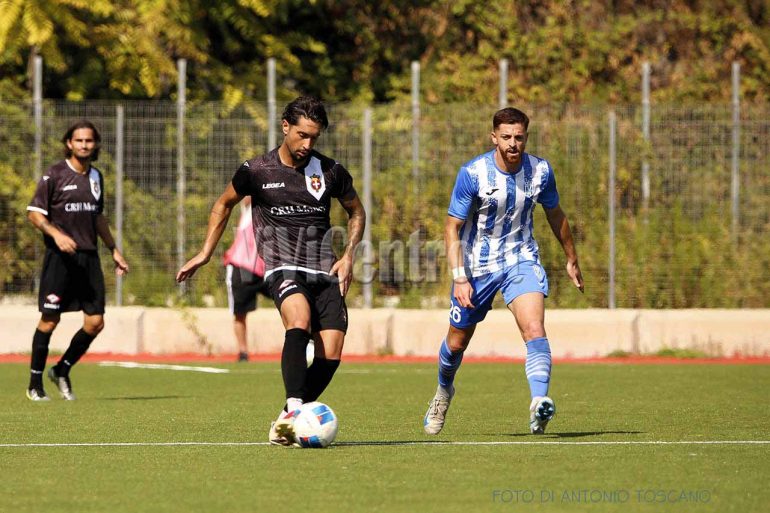 Savoia Calcio, esordio a reti inviolate: Con il Gela finisce 0-0 in un Giraud silenzioso. La fotogallery