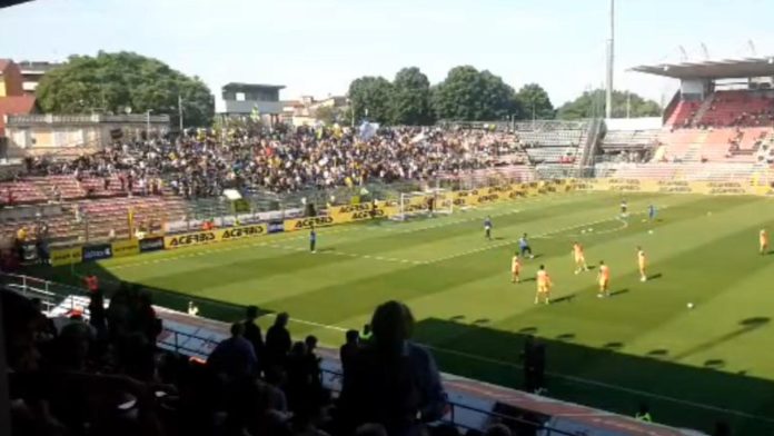 Cremonese - Juve Stabia Tifosi Stadio Zini