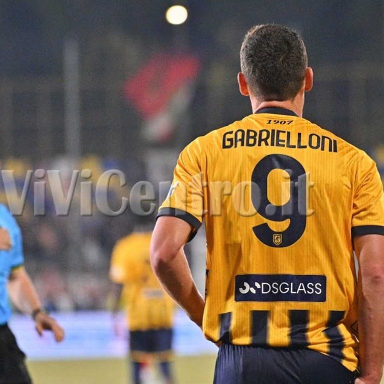 La Sampdoria di Coda incrocia la Juve Stabia di Gabrielloni nel posticipo di Serie BKT di lunedì sera