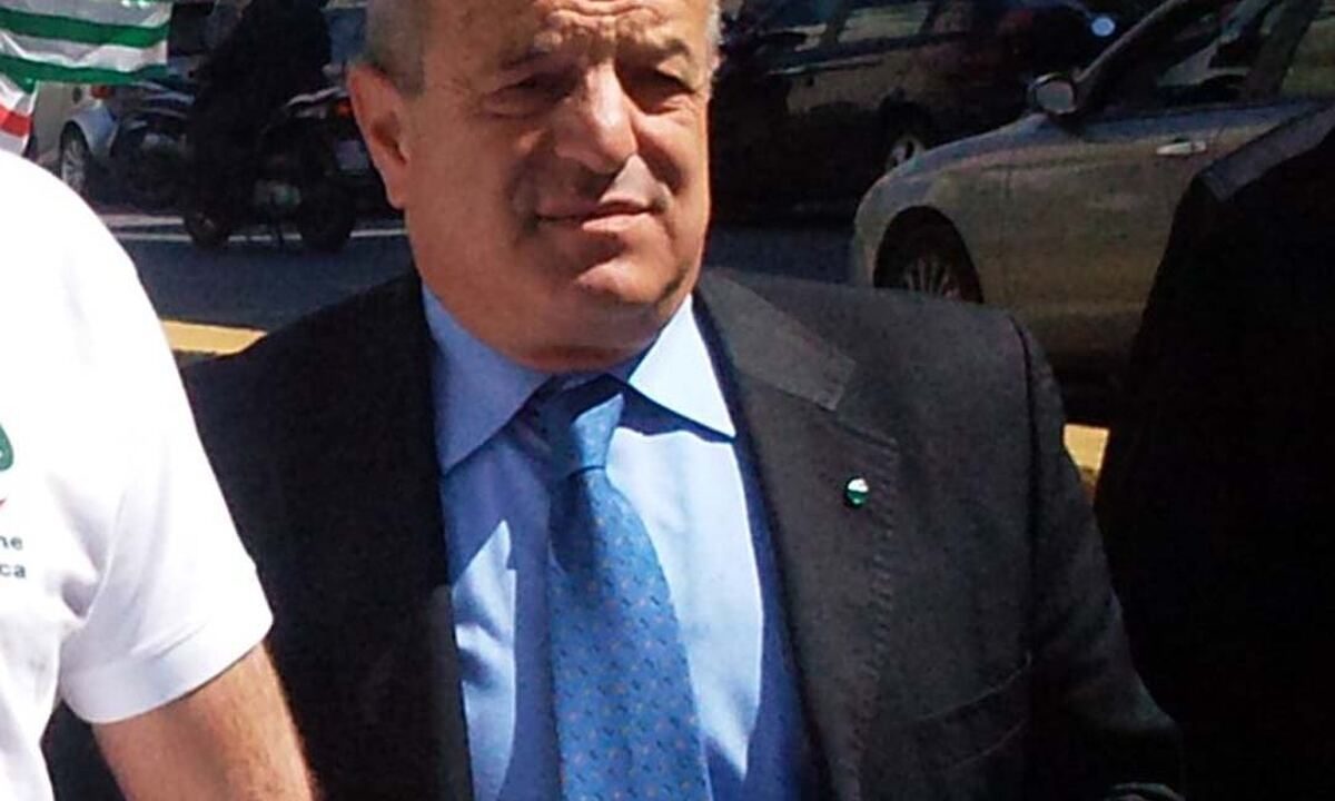 Castellammare, la controffensiva di Di Maio: “Nessun passo indietro, sia il Prefetto a giudicarmi”