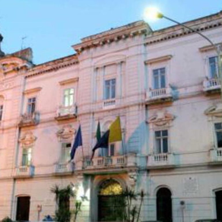 Castellammare, Vicinanza traccia la linea: “Fuori le ombre dalla maggioranza, esclusi Di Maio e Oscurato”