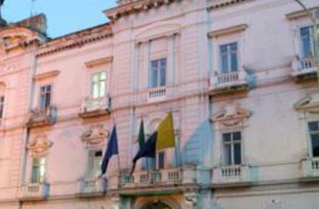 Castellammare, Vicinanza traccia la linea: “Fuori le ombre dalla maggioranza, esclusi Di Maio e Oscurato”