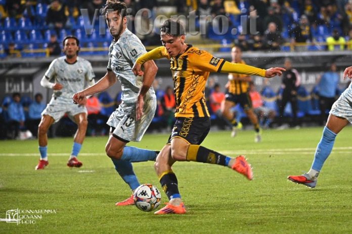 alessio cacciamani gol Juve Stabia Palermo