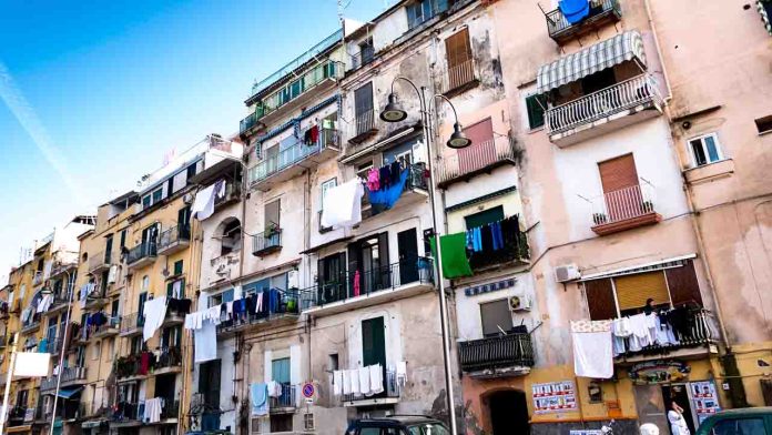 rigenerazione urbana castellammare di stabia Depositphotos_63959519_L