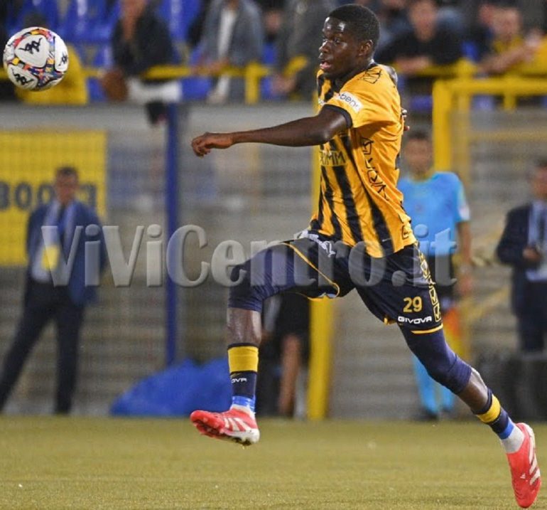 Dalla Juve Stabia all’Europa: L’Équipe incorona Omar Correia tra i top francesi del weekend