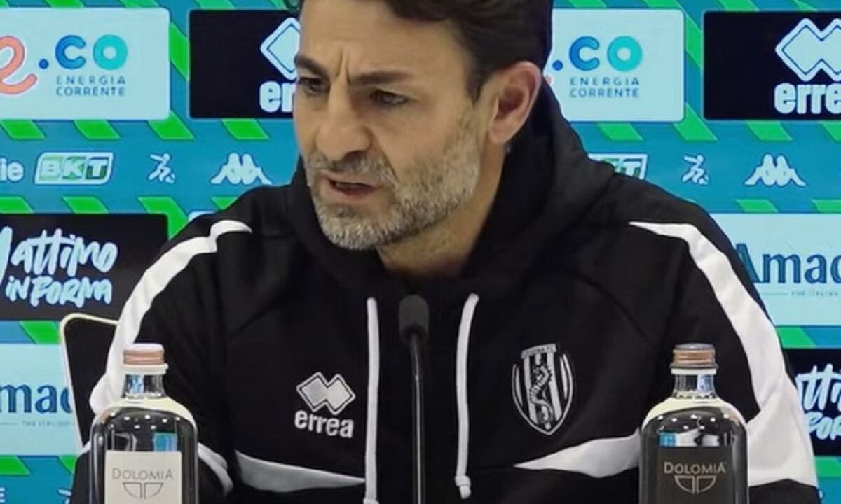 Cesena – Juve Stabia, Vergassola applaude la reazione: “Bravi a non mollare”. Poi la stoccata sull’arbitro