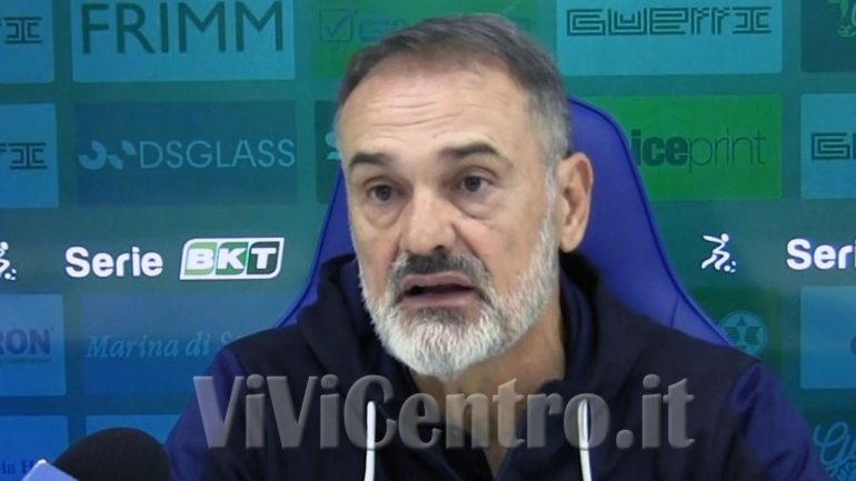 Juve Stabia – Bari, Vivarini: “Punto importante. Bello vedere giocare i gialloblù. Complimenti ad Abate”