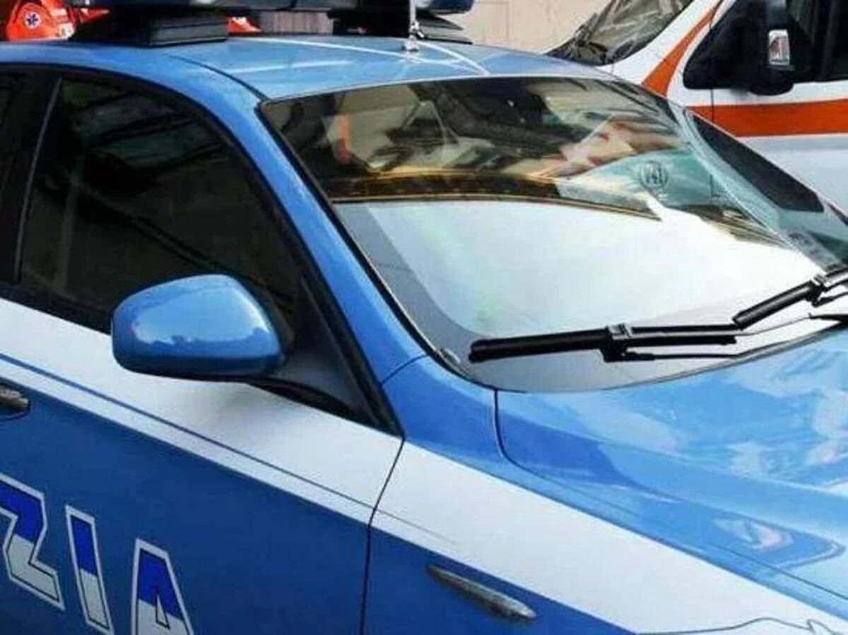 Saviano, incendiata auto polizia municipale