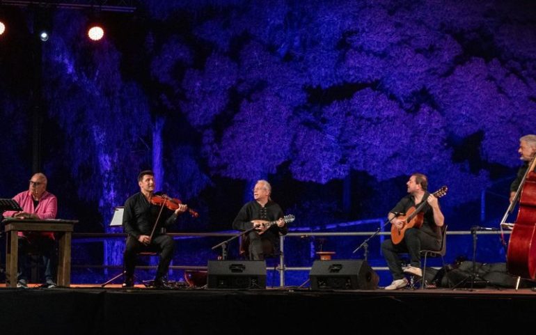 Renatissimo omaggio a Renato Carosone a Brescia al teatro Borsoni Dale 16 al 21 dicembre