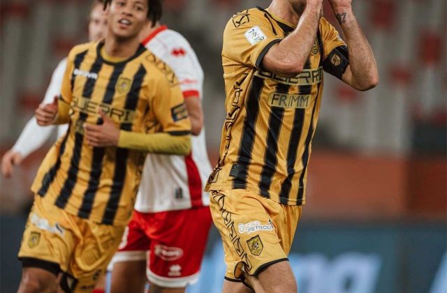 Juve Stabia, il San Nicola si inchina alle Vespe che lanciano la sfida alle altre squadre di Serie B