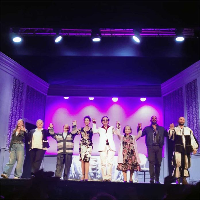 Benvenuti in casa esposito teatro supercinema