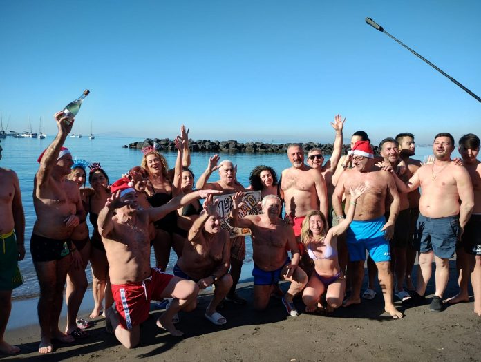 Castellammare di Stabia foto copertina bagno di capodanno 2026